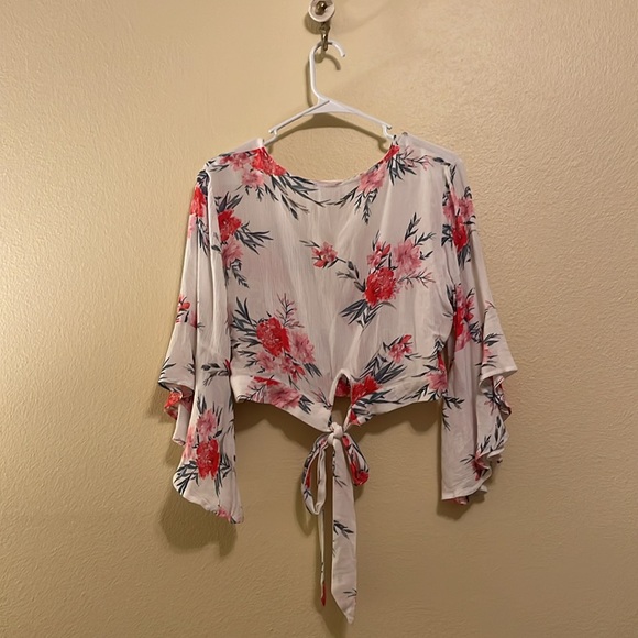 🌺 Peach Love 🌺 Tropical blossom bell sleeve tie top - Picture 4 of 5